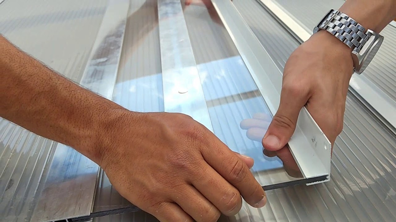 Como instalar uma cobertura de Policarbonato compacto 6 mm em Pergolado de madeira  -Polysolution