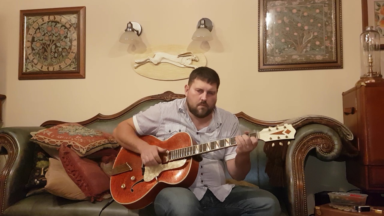 Clint Travis Rock'n'Roll on a Rare 1956 Hofner Colorama