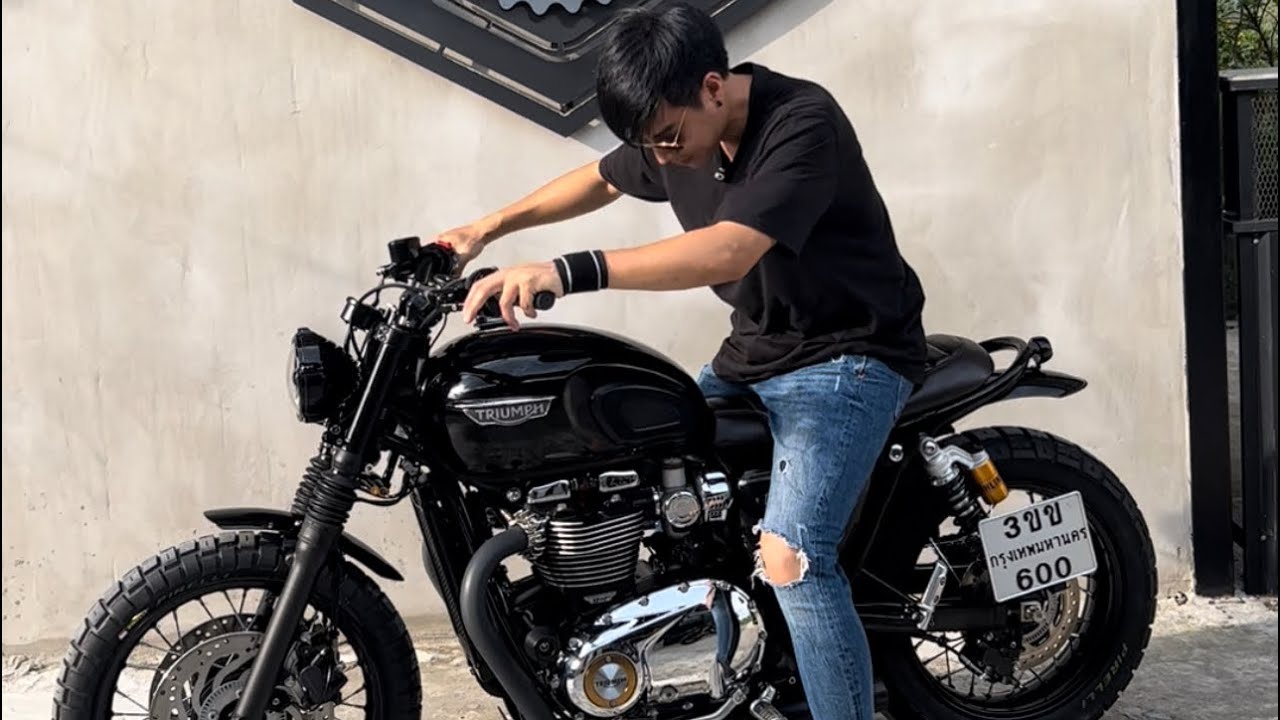 Triumph T120 สไตล์ Tracker ของแต่งแน่นๆ!!!!