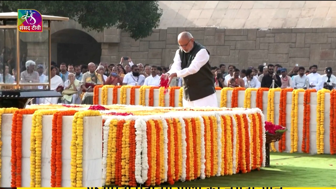 Vice President pays tribute at Rajghat on the 157th Birth Anniversary of Mahatma Gandhi | 2 Oct 2026