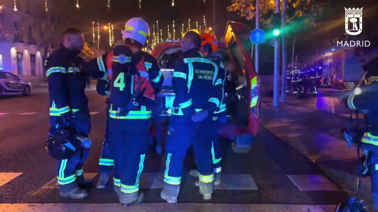 Incendio coche eléctrico aparcamiento Colón