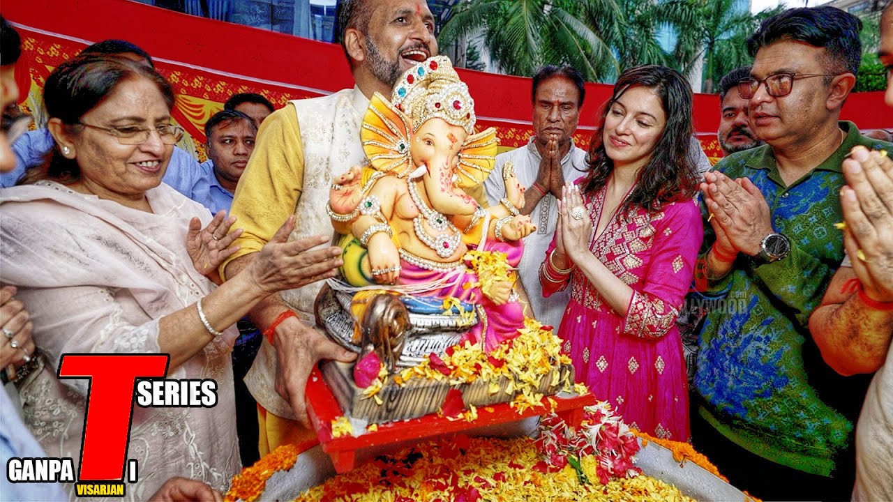 T Series GANPATI Visarjan | Divya Khosla Kumar, Bhushan Kumar & Other’s