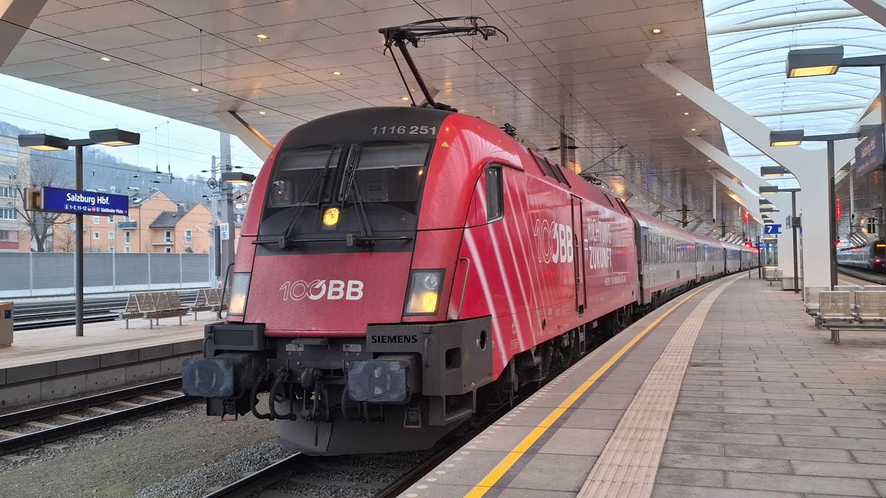 Ein und Ausfahrt der Außergewöhnlichen IC644 Ersatzzugganitur im Salzburg Hbf am 6.2.2025