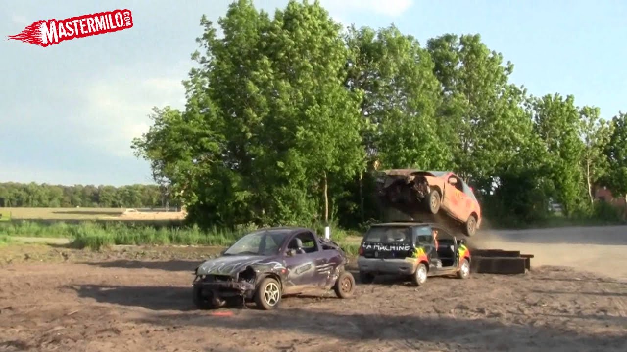 Suzuki swift jumps over Renault Twingo & Ford Ka