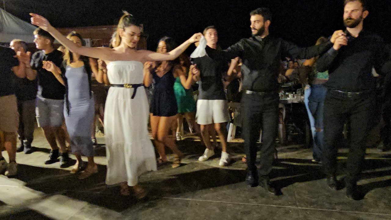 Συρτά Νίκος Καρκάνης γλέντι της Ένωσης Κρητών Γλυφάδας 15/7/2023