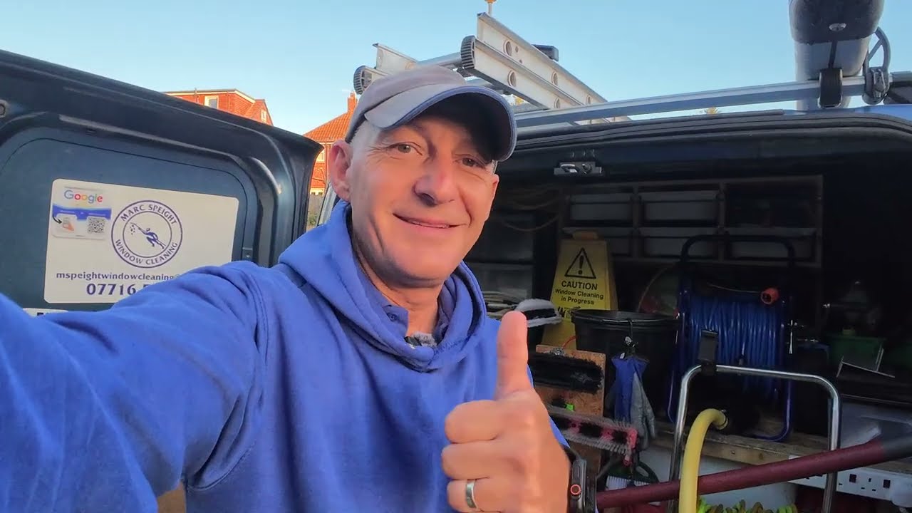 Cleaning 26 Properties With Water Fed Pole