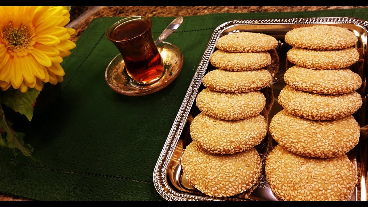 اطيب والذ كعك عراقي ابو السمسم ..ويه الجاي المهيل .خرافي الطعم ..طريقه سهله ومقادير مضبوطه