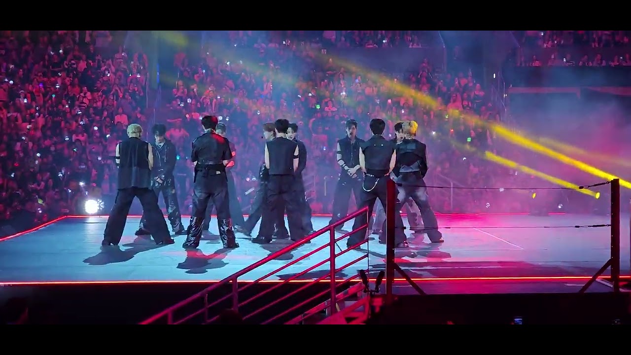 Jo1 cover of seventeen Super kcon La 2023   082023