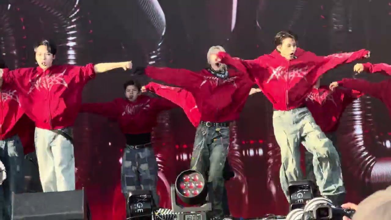 [4KHDR/60FPS] xikers - Intro + BREATHE  @ Wango Tango in Los Angeles 5/10/25