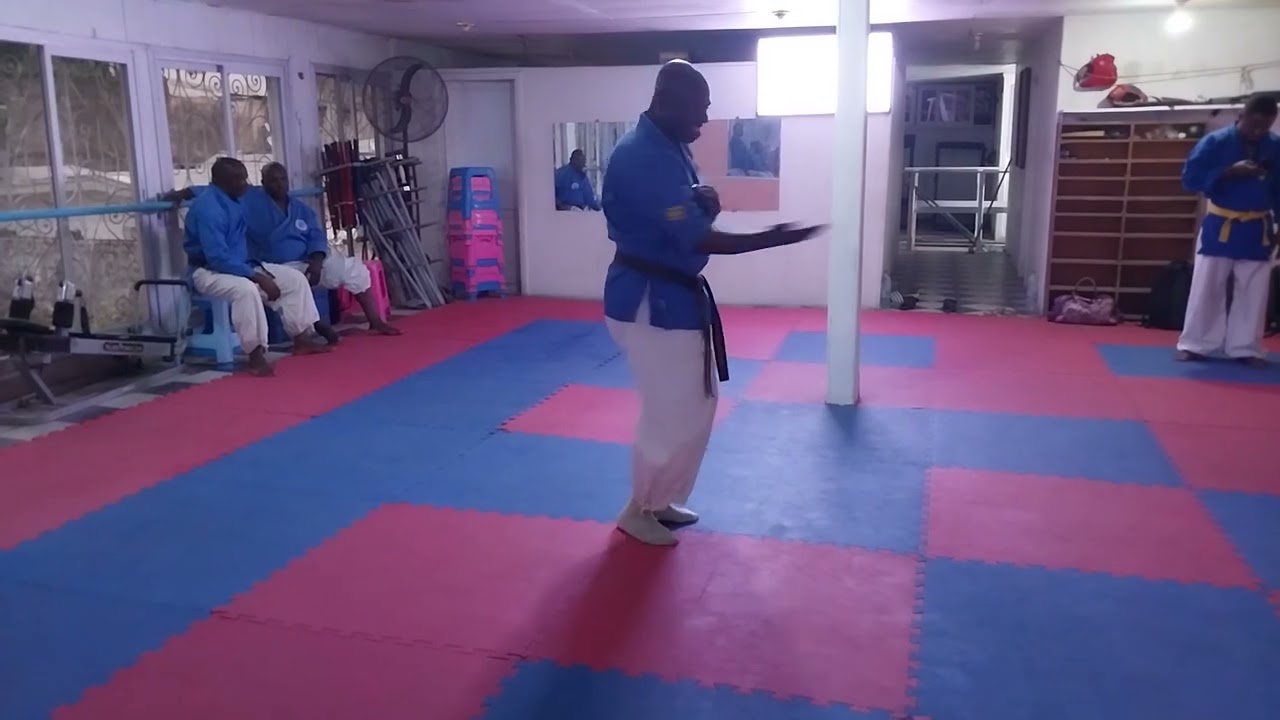 KI NANBU TAISO: SHIHANDAI JOËL EKEDI.