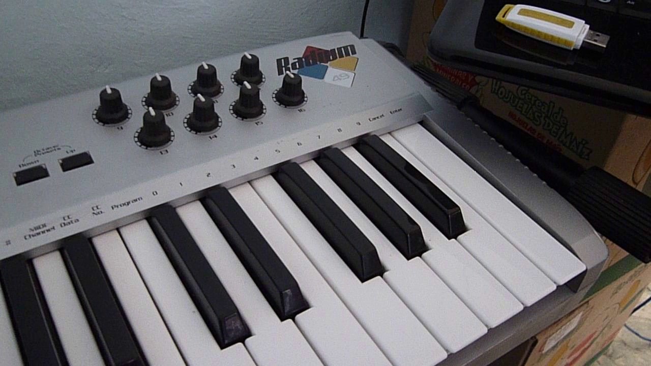 Instalar controlador M-Audio Radium 49 Midi Controller Usb Windows Dell . Video demo y Explicacion.
