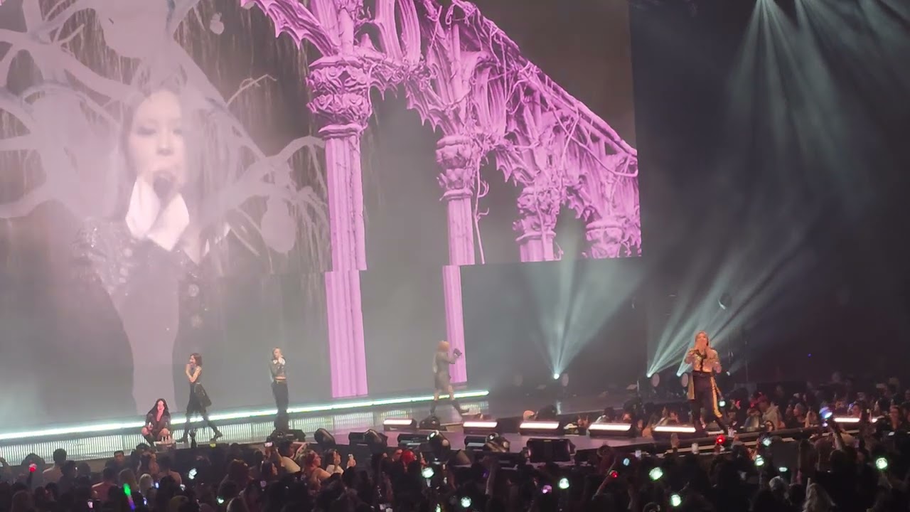 230421 8K Dreamcatcher (드림캐쳐) Silent Night WeBridge2023 Day1 in Las Vegas