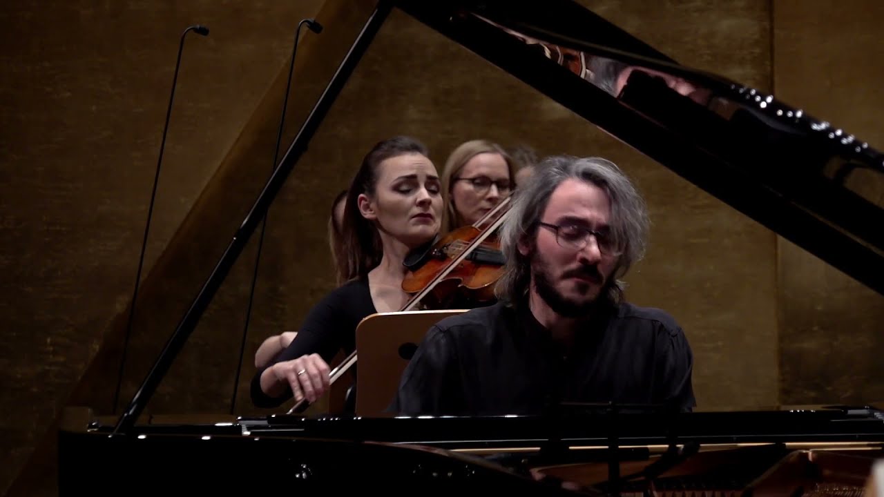 Alexander Gadjiev - Chopin Piano Concerto No. 2 in F minor, Op. 21