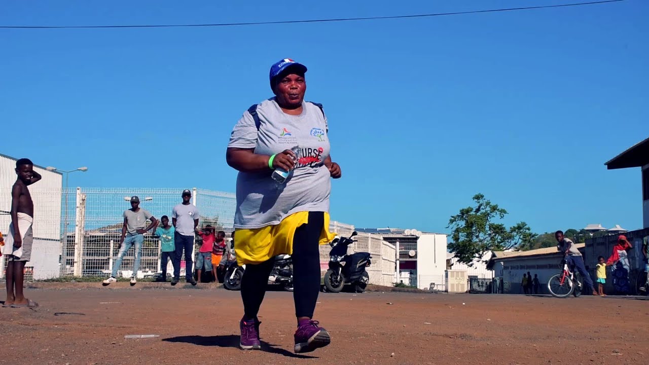 DIV - Course des mamans du village de  Kaweni