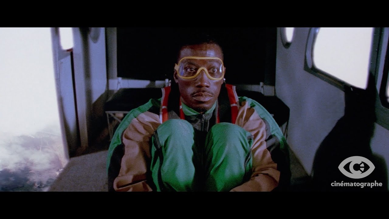 Drop Zone (1994) [Cin&eacute;matographe 4K UHD + Blu-ray Promo Trailer]