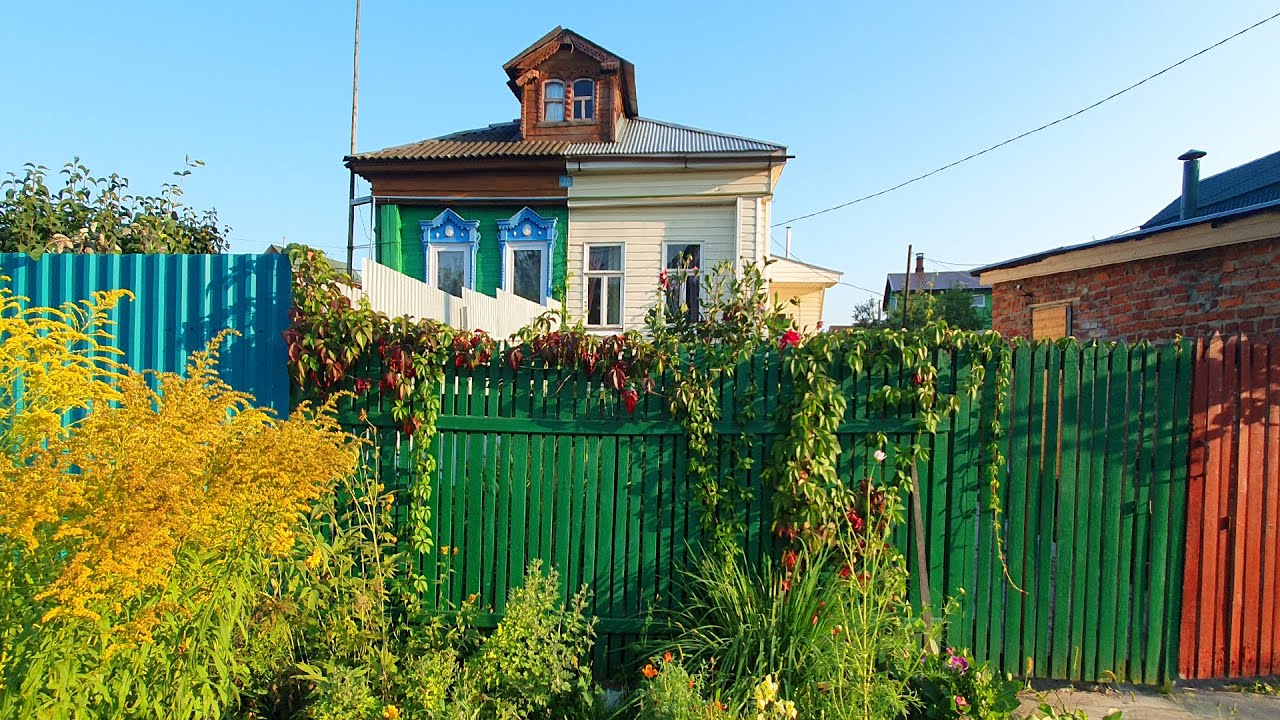 Contrasts of Russian Village / Bike Trip in the Countryside near Moscow