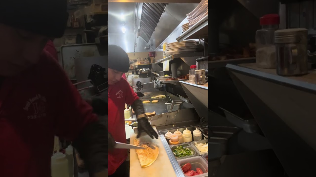 J&G southBoundBrookDiner: cooking breakfast for the customers 