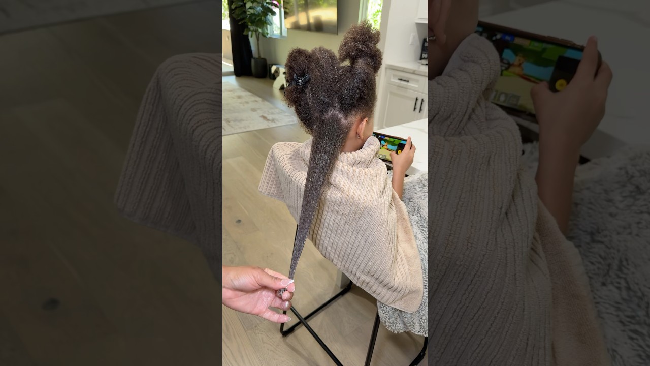 Here&rsquo;s a detailed video on wash day for Zoe and her curly hair!