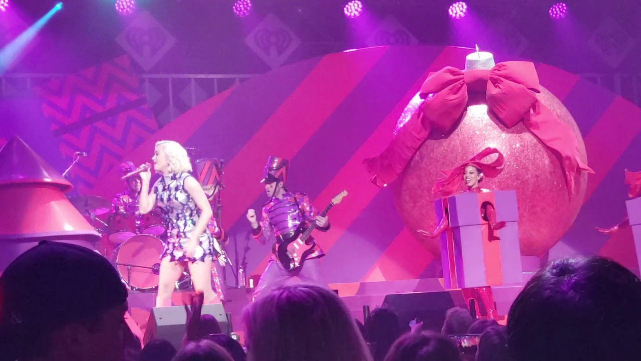 KATY PERRY..TEENAGE DREAM/ I KISSED A GIRL..JINGLEBALL 2019..MN