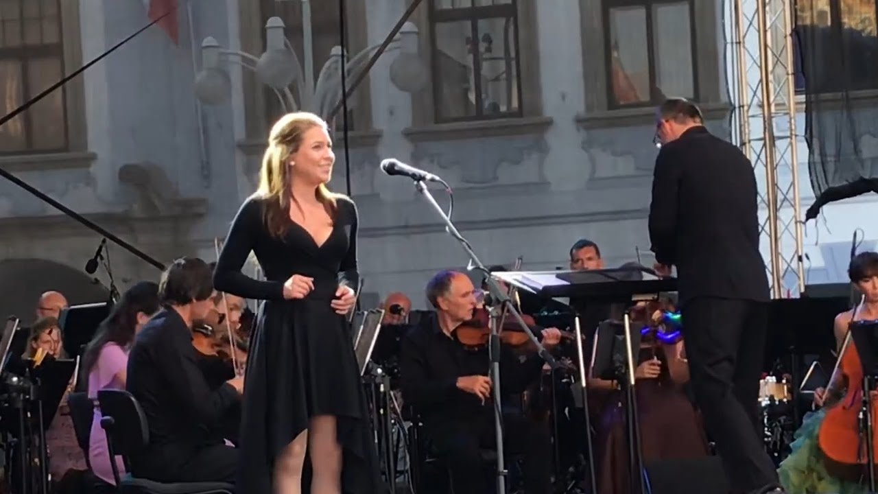 Patricia Janečkov&aacute; : Batti, batti, o bel Masetto (with Italian and English subtitles)