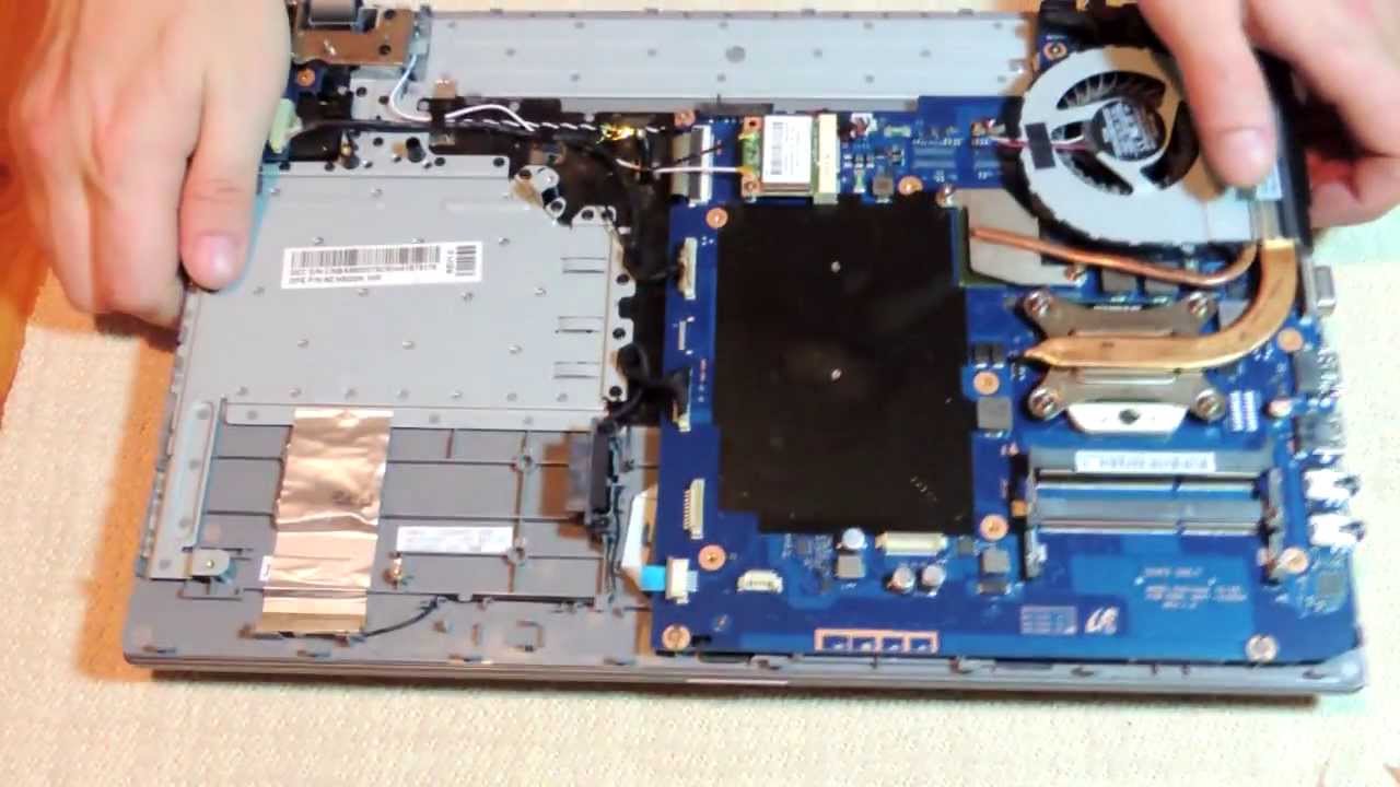 Как разобрать ноутбук samsung NP305V5A-S0KRU (disassemble Samsung NP305V5A-S0KRU)
