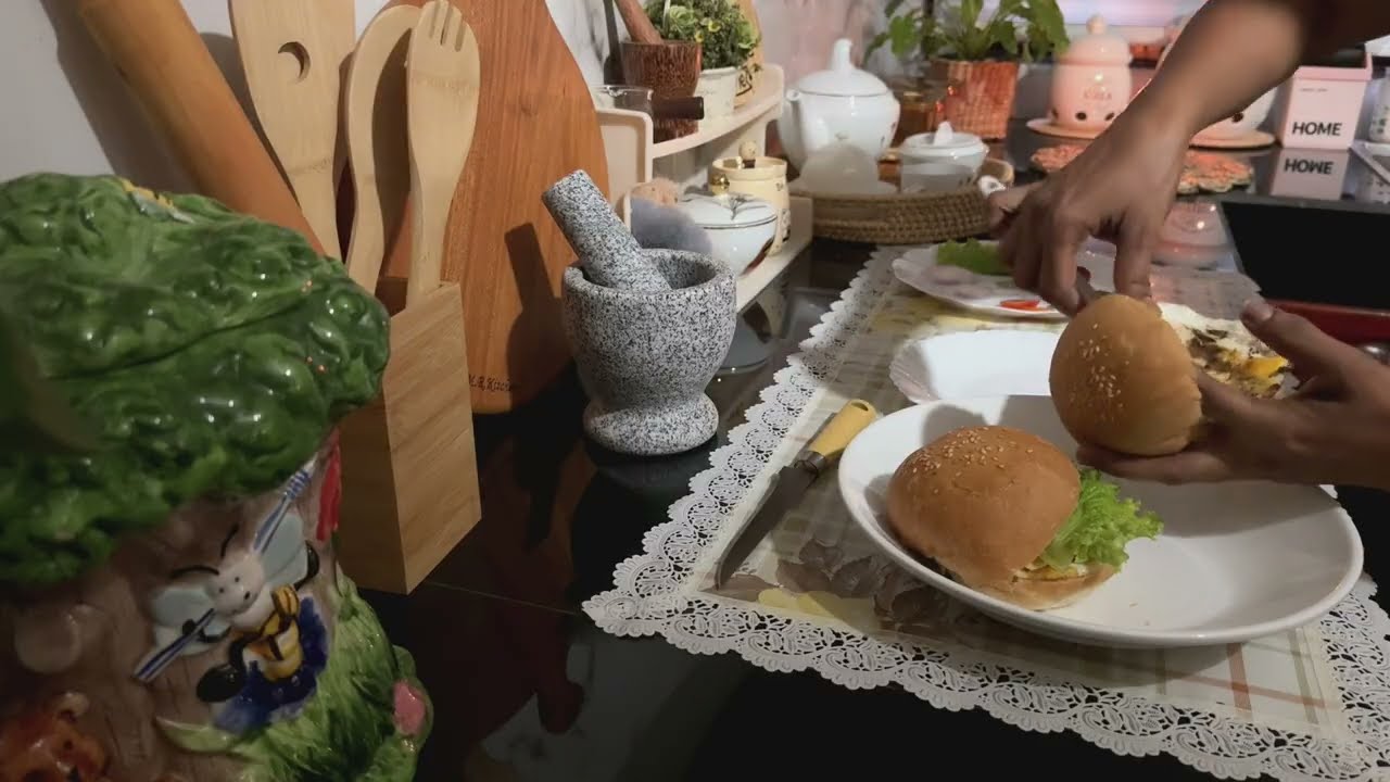 මේහෙමද ඔයත් 🍔 හදන්නේ? 