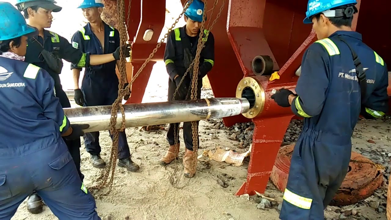 DENGAN CARA INI KAPAL LAUT BISA BERJALAN Di AiR, Cutlass bearing, shaft,  propeller, #versi galangan