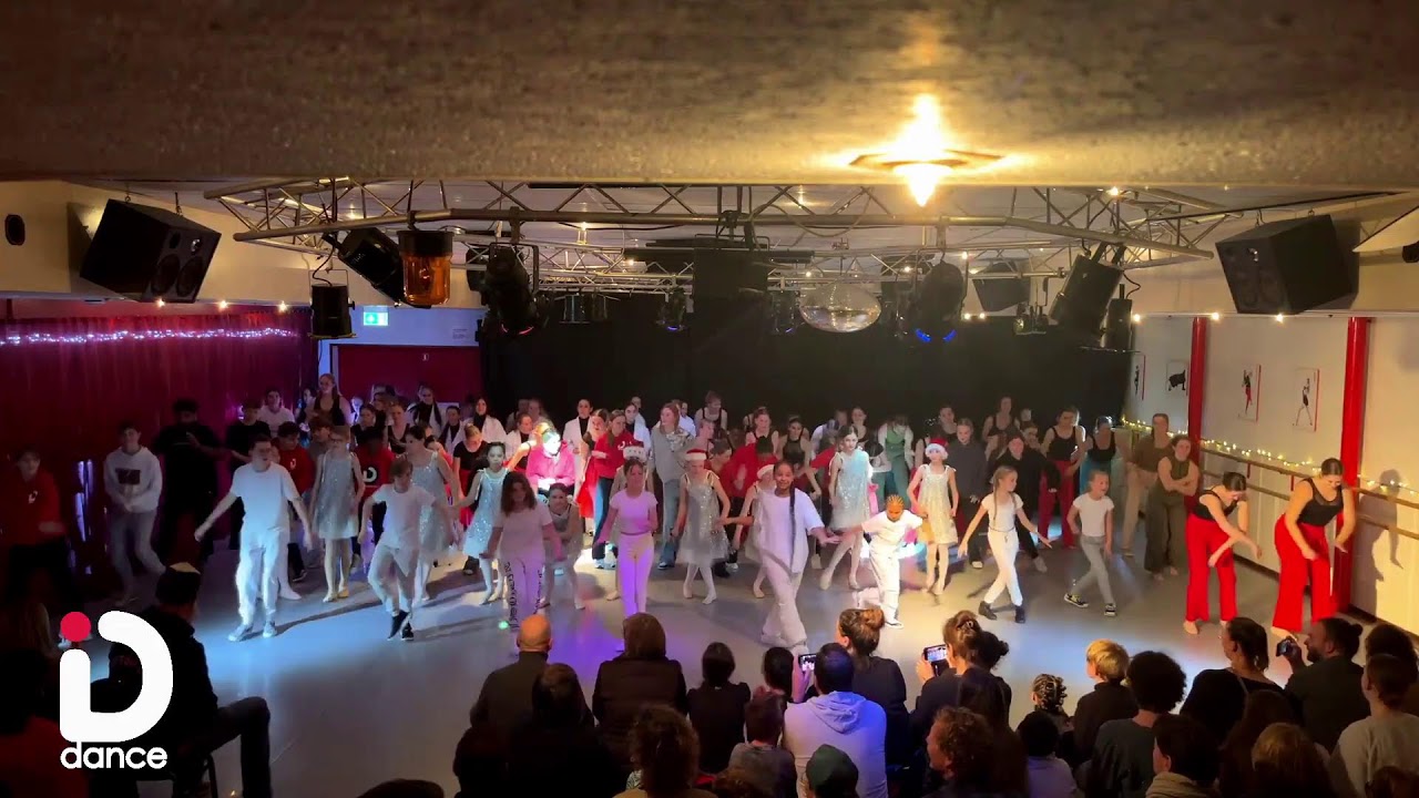 Kerstshow woensdag 20 december 18.30 uur