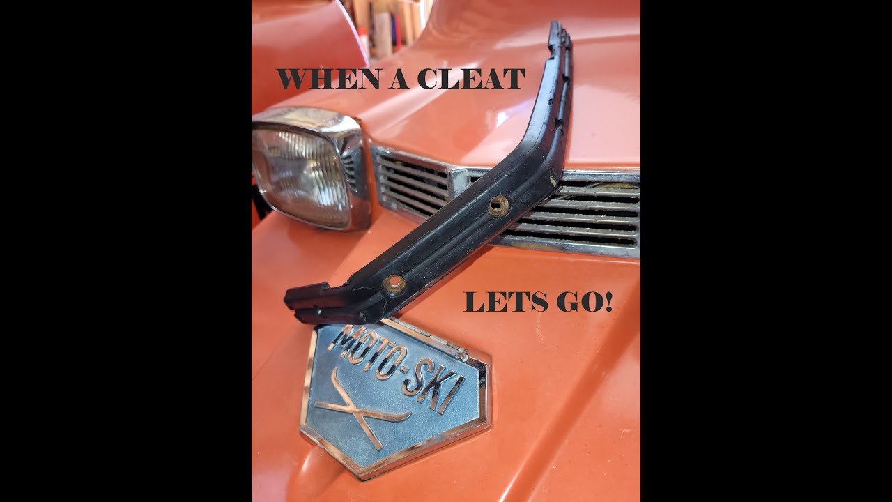 1970 MOTO-SKI MS-18 634 throws a track cleat at full throttle!