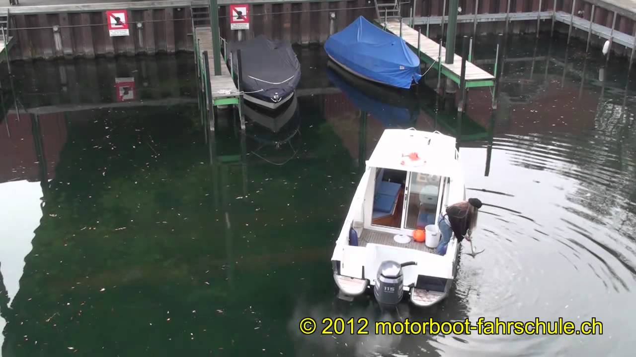 Ablegen mit Heckanker an der Bootsprüfung Zürichsee