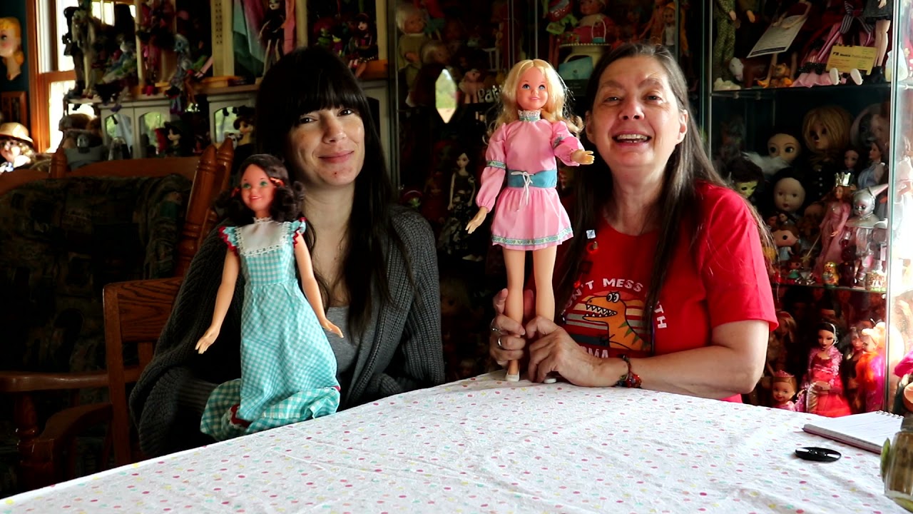 The Reluctant Reviewer and Kewpie83 show you Mattel's My Friend Cynthia doll