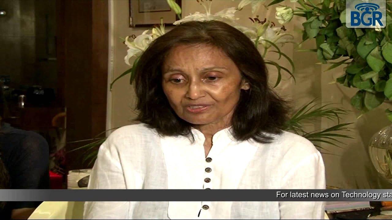 Jiah Khan Suicide Case : Rabiya Khan's blames relationship for her death