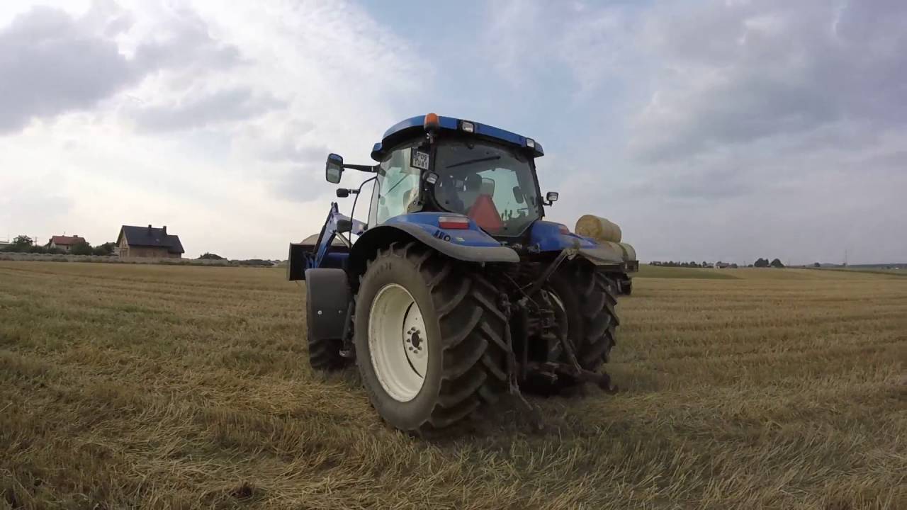 Zbieranie słomy 2016 z New Holland T6020