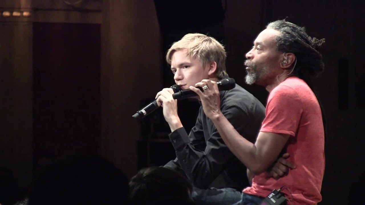 Bobby McFerrin singing with Audience Members