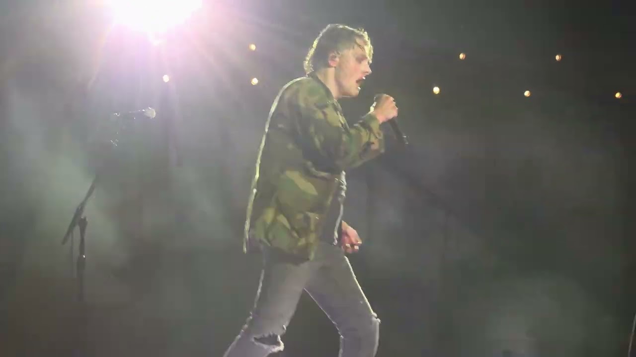 My Chemical Romance - I'm Not Okay & Bury Me In Black - Tampa, Florida - 9/13/25