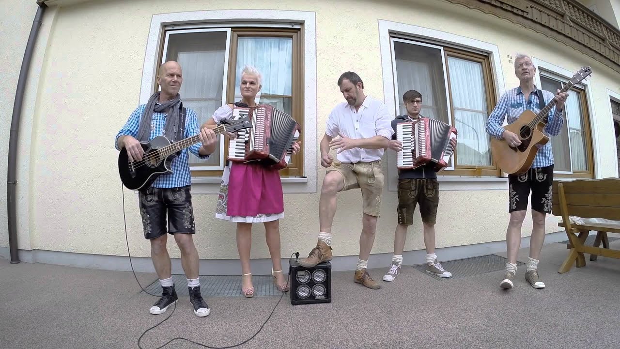 TRIXI und die PARTYLÖWEN.....wir können auch anders:-)
