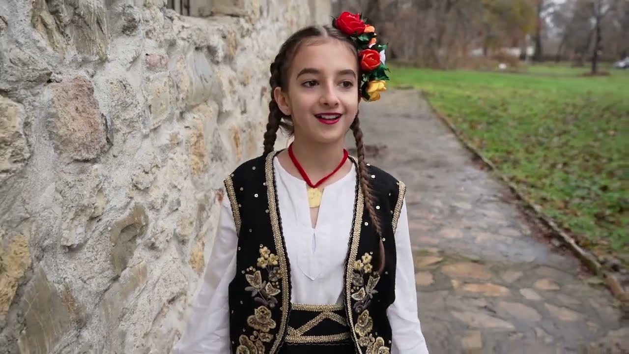 Виктория Владиленова - Недо ле, Недке