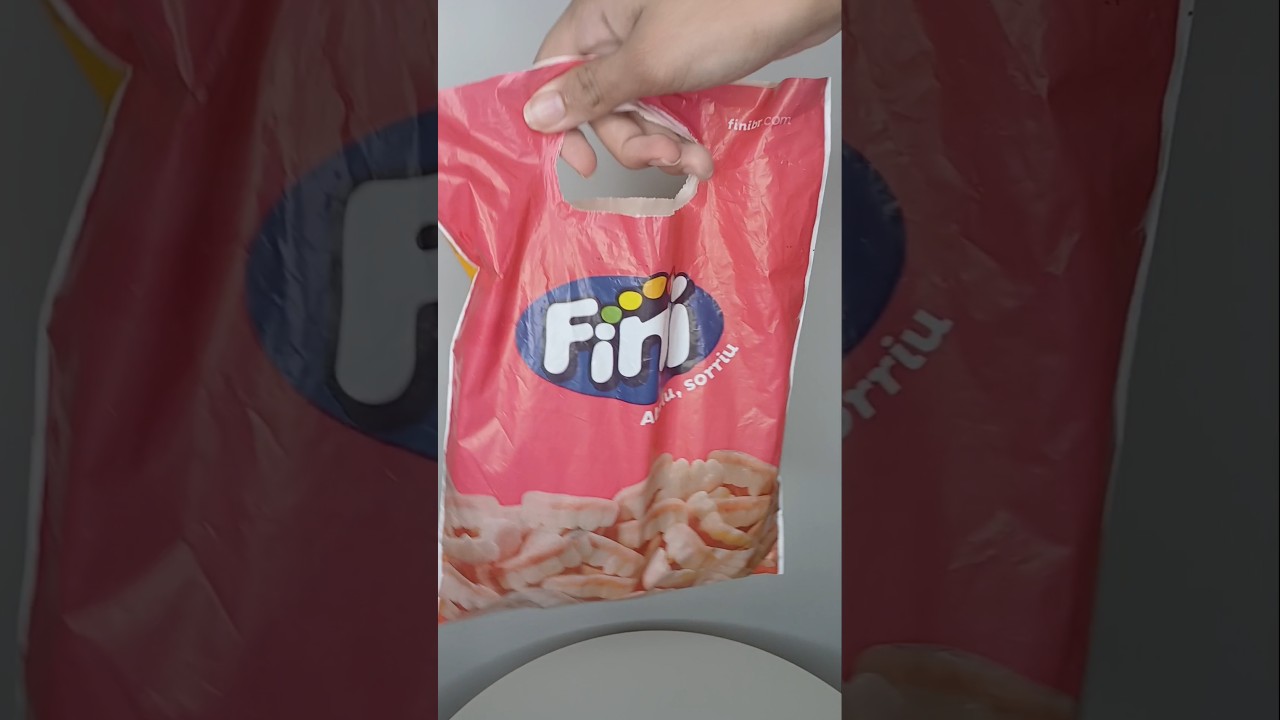 Tudo o que eu comprei no quiosque da fini!!🍬🥳#shortviral #balafini #comida