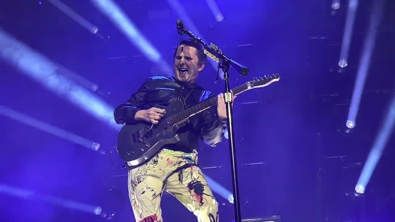 Muse: Hysteria [Live 4K] (Minneapolis, Minnesota - February 26, 2023)