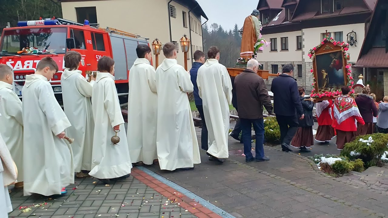 Procesja Rezurekcyjna u Karmelitów Bosych na Zakamieniu w Zawoi A.D. 2023