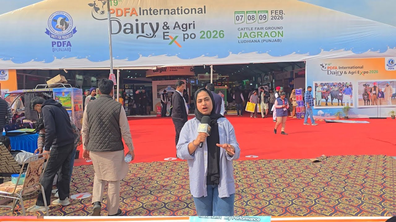 Skylark feeds Dhaar stall at PDFA attracts thousands of famers , launches special pre mixture 