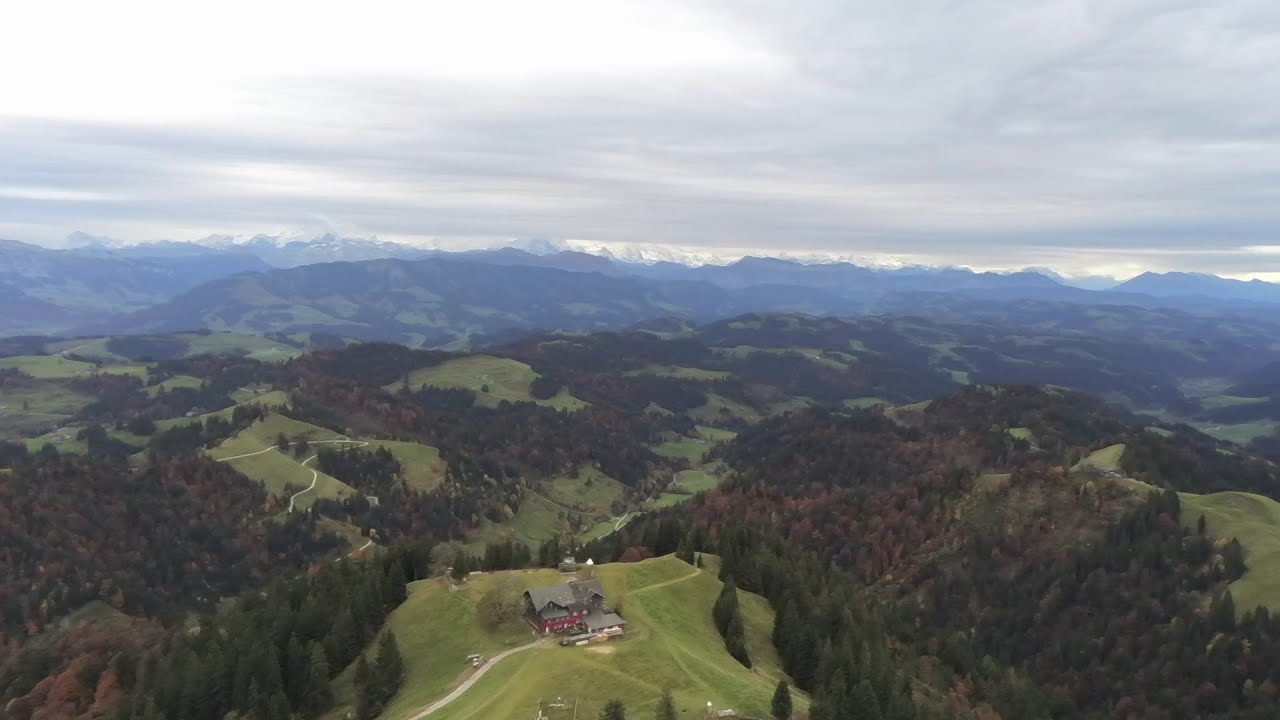 Flug um den herbstlichen Napf