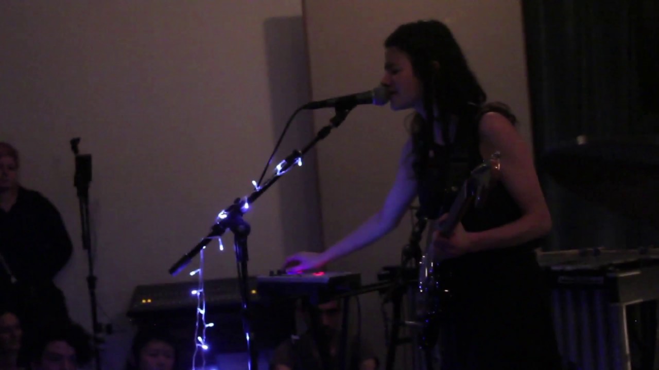 Sabine Holler - First Memory Captivity (Live no Est&uacute;dio Aurora)