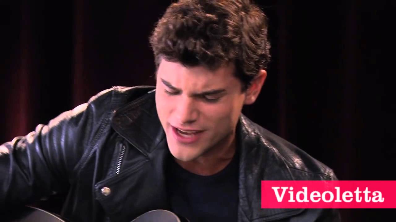 Violetta 2 English - Diego sings 
