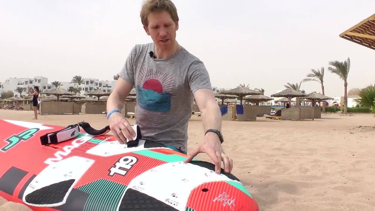 Windsurf-Tutorial: Fußschlaufen einstellen
