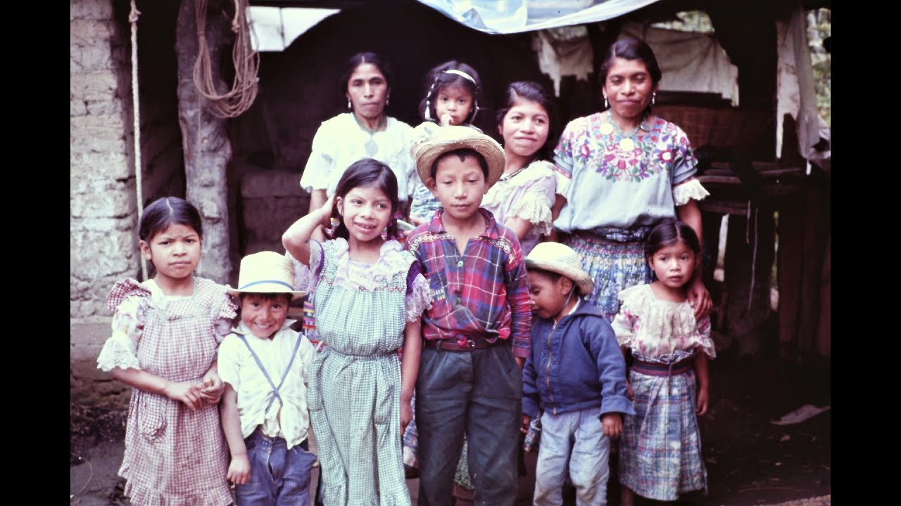 Tejiendo la historia de Santa Lucía Utatlán.