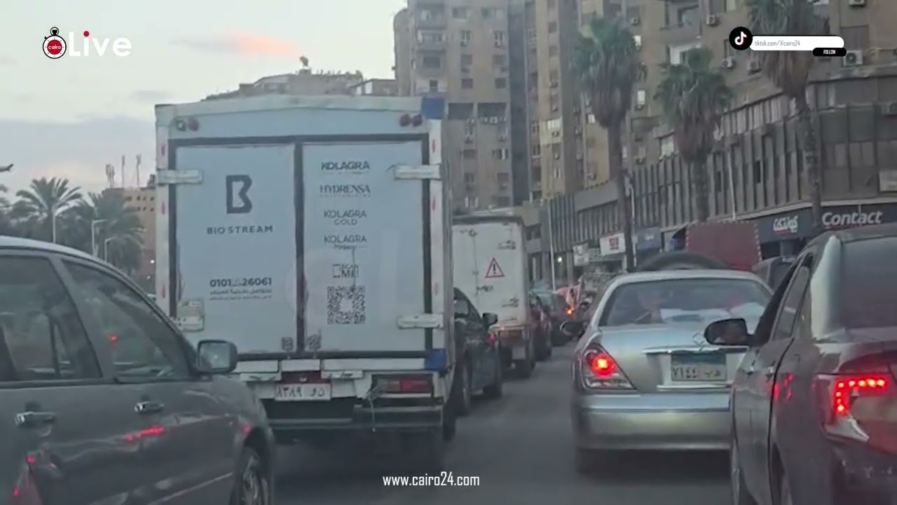قبل أذان المغرب.. تكدس مروري شديد بشارع البحر الأعظم في الجيزة