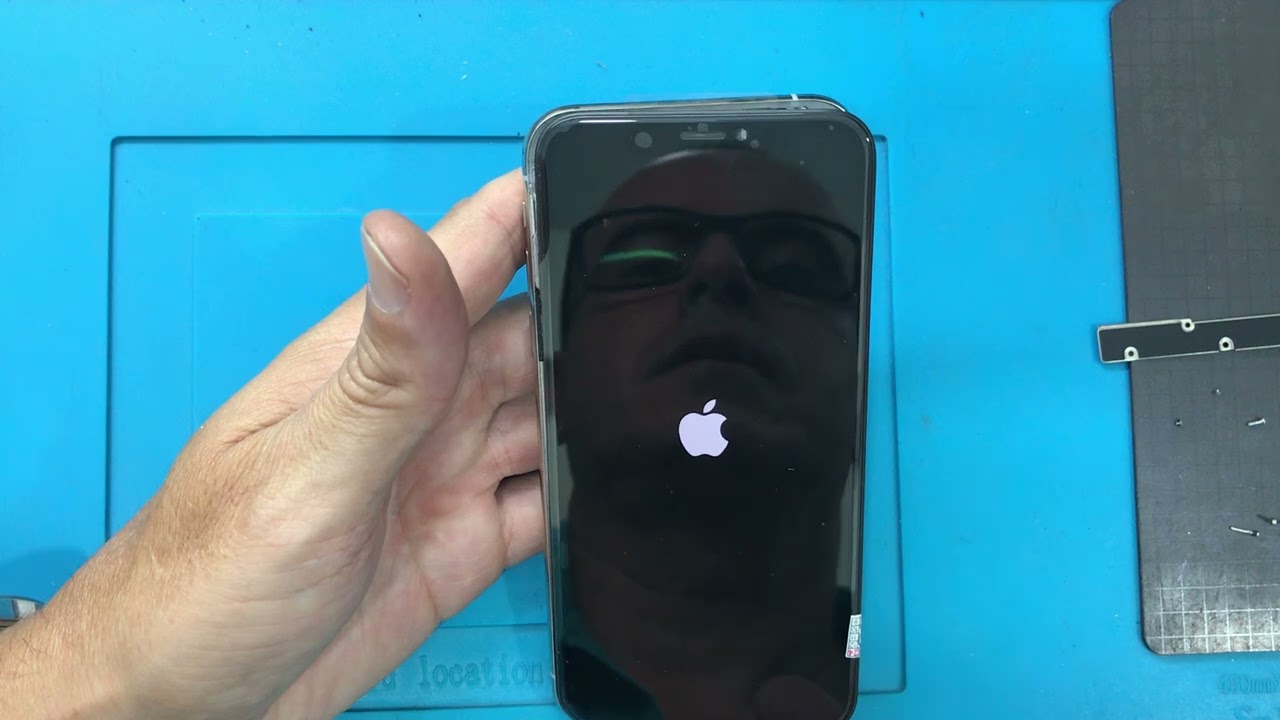 Troca de tela iPhone XS fácil sem complicação 😎😱