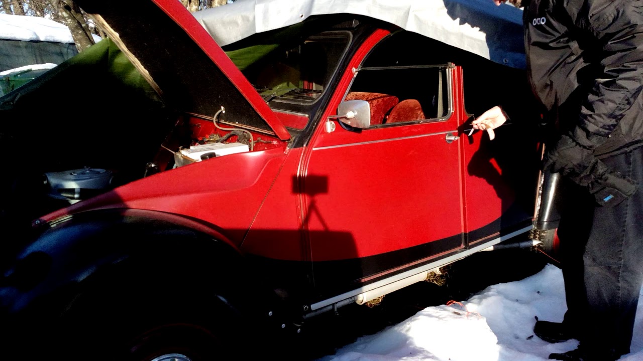 Citroen 2CV cold start -8C after 3 months