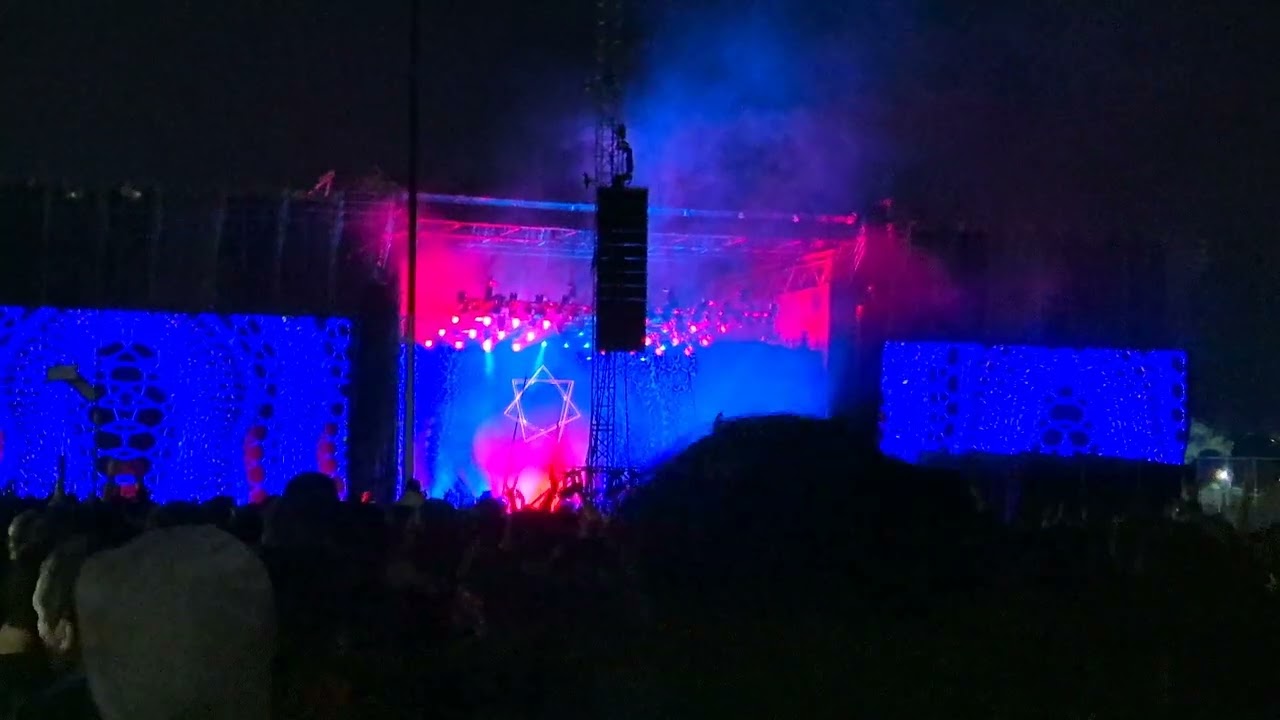 Invincible - Tool (live at Mexico City)